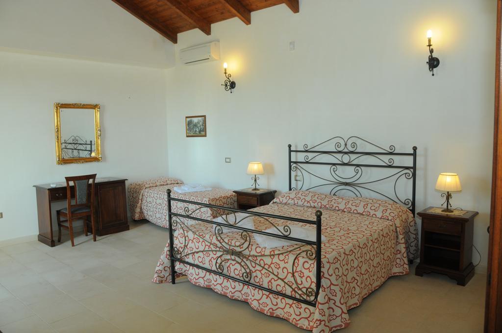 Agriturismo Masseria Quaremme Carpignano Salentino Szoba fotó